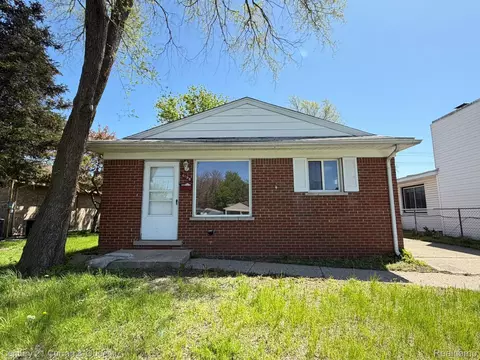 6198 Mayburn St, Dearborn Heights, MI 48127