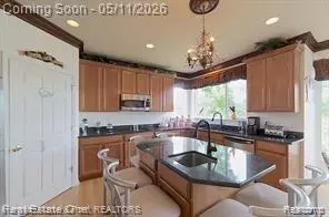 Kitchen - 5370 Plantation Dr, Commerce, MI 48382 photo 2 of 2
