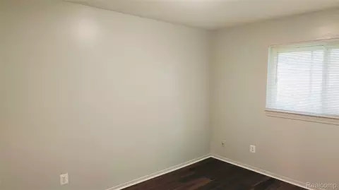 Bedroom - 6039 Sylvia St, Taylor, MI 48180 photo 2 of 5