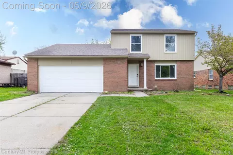 3091 Heritage Dr, Troy, MI 48083