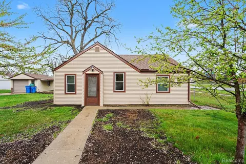 24026 Hopkins St, Dearborn Heights, MI 48125