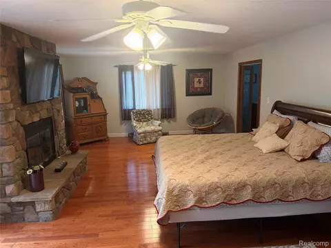 Bedroom - 5315 E 8th St, Au Gres, MI 48703 photo 2 of 6