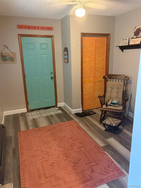 Entry Way - 5315 E 8th St, Au Gres, MI 48703 photo 4 of 4