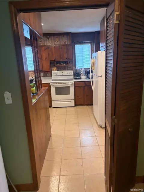 Entry Way - 5315 E 8th St, Au Gres, MI 48703 photo 1 of 4
