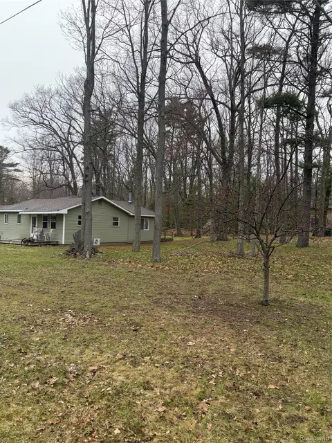 Exterior - 5315 E 8th St, Au Gres, MI 48703 photo 3 of 5