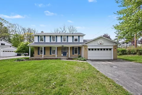 16941 Shrewsbury St, Livonia, MI 48154