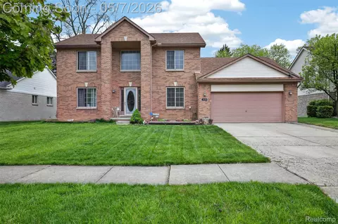 2699 Barns Dr, Westland, MI 48186