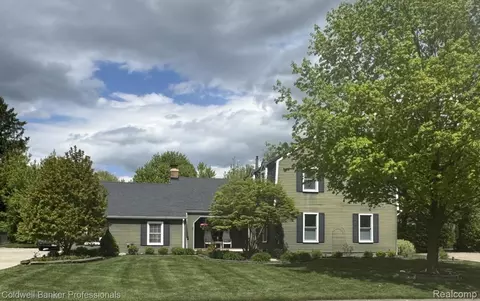 12350 Glenview Dr, Plymouth, MI 48170