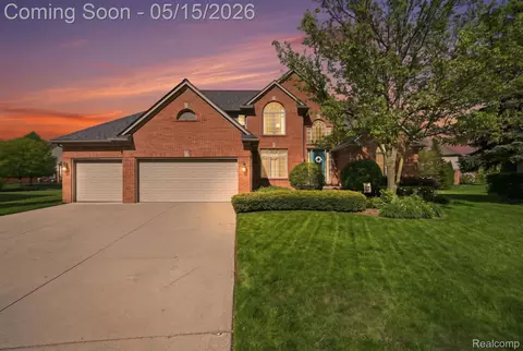 21345 Dalton Ct, Macomb, MI 48044