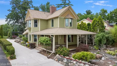 3642 Orchard Lake Rd, West Bloomfield, MI 48324