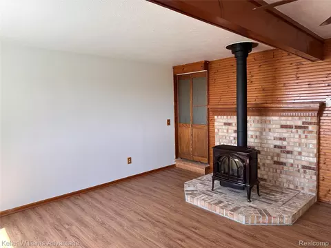Living - 2800 E Booth Rd, Au Gres, MI 48703 photo 4 of 5
