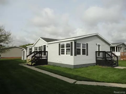 3913 Benjamin Way, Raisinville, MI 48161