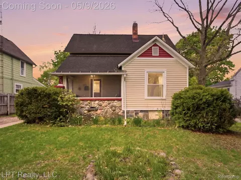 203 Lincoln St, Chelsea, MI 48118