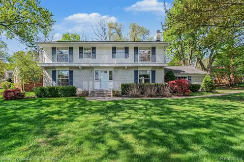 914 Croydon Rd, Rochester Hills, MI 48309