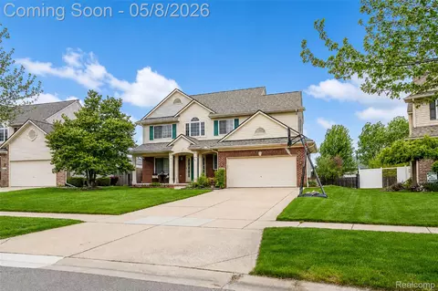 7525 Roxbury Dr, Ypsilanti, MI 48197