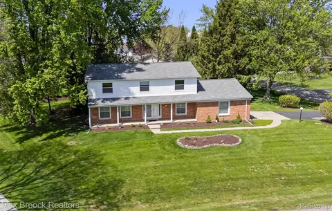 6540 Alderley Way, West Bloomfield, MI 48322