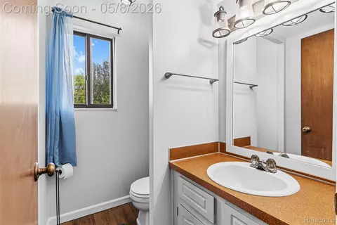 Bath - 604 Luce Ave, Flushing, MI 48433 photo 1 of 2