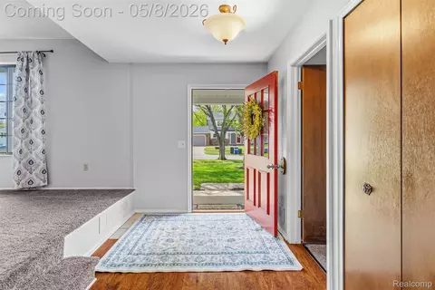 Entry Way - 604 Luce Ave, Flushing, MI 48433 photo 1 of 1