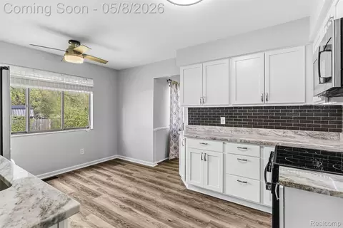 Kitchen - 604 Luce Ave, Flushing, MI 48433 photo 1 of 5