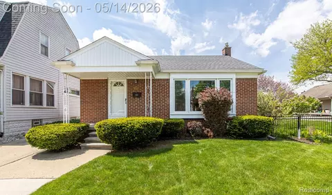 7190 Winona Ave, Allen Park, MI 48101