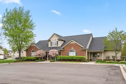 4130 S Hampton Ridge Blvd #63, Genoa, MI 48843