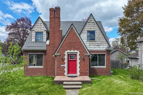 317 E Grand River Ave, Fowlerville, MI 48836