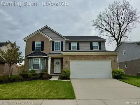 8871 Dover Ct, Livonia, MI 48150