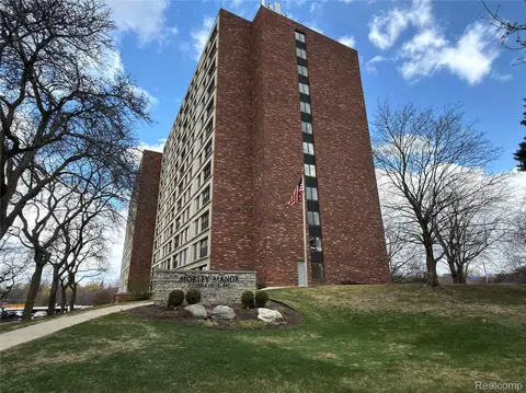 21800 Morley Ave #906, Dearborn, MI 48124