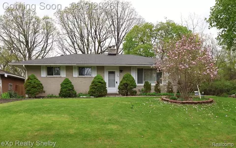 719 Sheryl Dr, Waterford, MI 48328