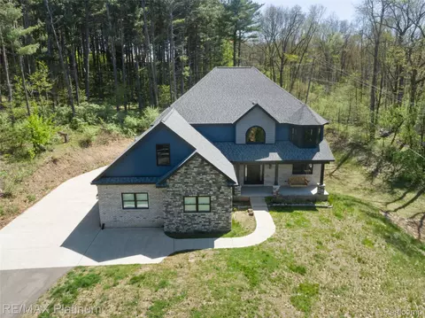 3705 High Hillcrest Dr, Marion, MI 48843