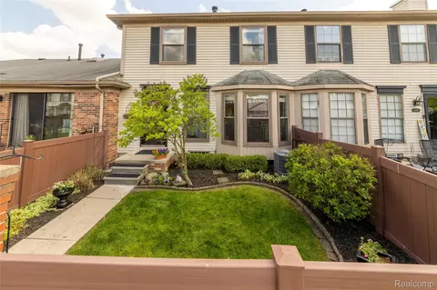 41390 Southwind Dr, Canton, MI 48188