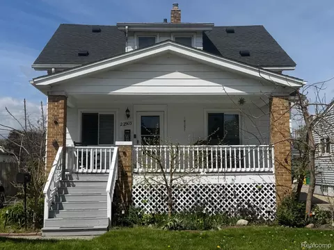 22503 Pleasant Ave, Eastpointe, MI 48021