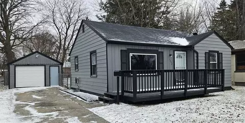 1732 Stanley St, Saginaw, MI 48602