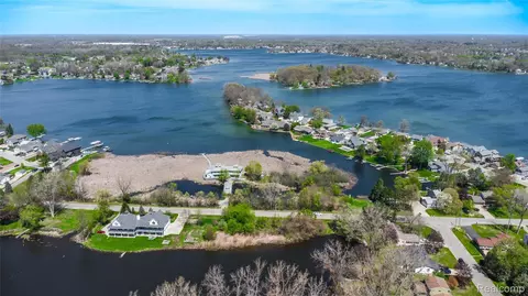 View/Area - 2350 Crane Rd, Fenton, MI 48430 photo 1 of 5