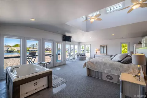 Bedroom - 2350 Crane Rd, Fenton, MI 48430 photo 2 of 4