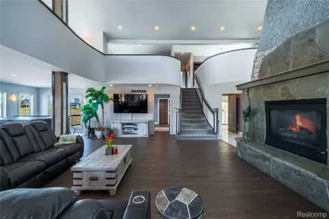 Living - 2350 Crane Rd, Fenton, MI 48430 photo 1 of 5