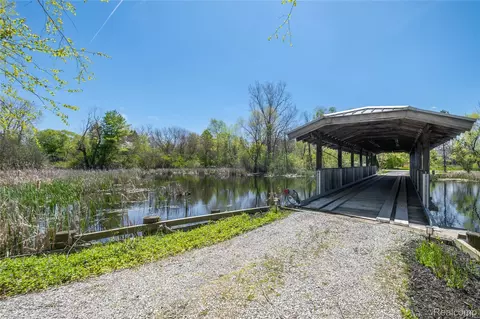 Exterior - 2350 Crane Rd, Fenton, MI 48430 photo 3 of 7