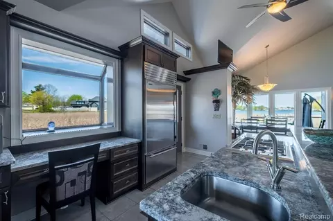 Kitchen - 2350 Crane Rd, Fenton, MI 48430 photo 3 of 4