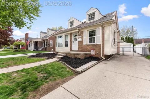 15737 Oceana Ave, Allen Park, MI 48101