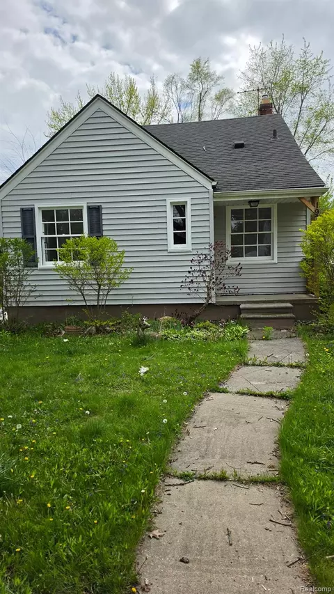 19700 Washtenaw St, Harper Woods, MI 48225