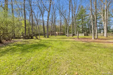 Exterior - 2700 N Hacker Rd, Howell, MI 48855 photo 6 of 7