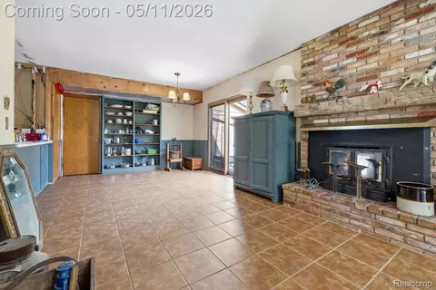 Living - 2700 N Hacker Rd, Howell, MI 48855 photo 1 of 1