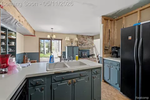 Kitchen - 2700 N Hacker Rd, Howell, MI 48855 photo 2 of 3