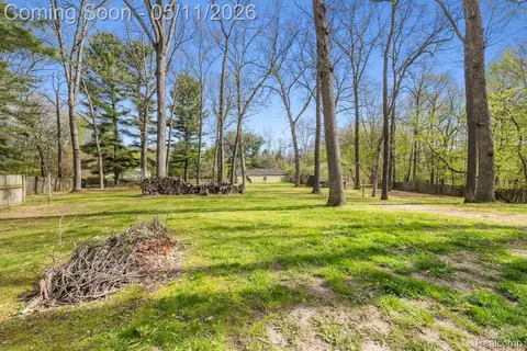 Exterior - 2700 N Hacker Rd, Howell, MI 48855 photo 7 of 7