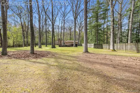 Exterior - 2700 N Hacker Rd, Howell, MI 48855 photo 5 of 7