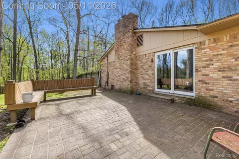 Exterior - 2700 N Hacker Rd, Howell, MI 48855 photo 3 of 7