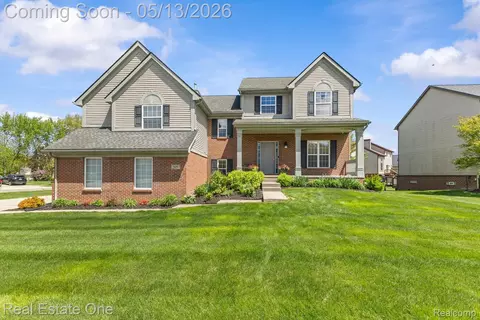 2057 Warbler Ct, Commerce, MI 48382