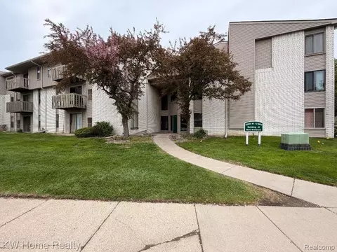 32005 W 12 Mile Rd, Farmington Hills, MI 48334