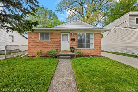 1434 E Woodruff Ave, Hazel Park, MI 48030