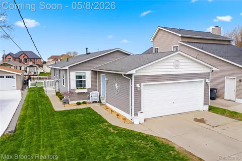 38189 Circle Dr, Harrison, MI 48045